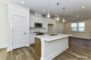 6013 Pivot Ct, Charlotte, NC 28205 - Photo 10