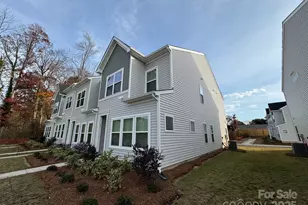 4738 Lakeview Road N, Charlotte, NC 28216 - Photo 2