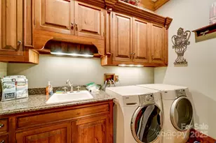 414 Trails End Rd, Bryson City, NC 28713 - Photo 18