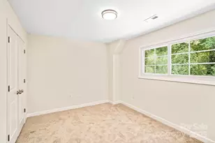 1215 Green Oaks Ln, Charlotte, NC 28205 - Photo 16