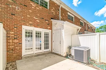 1215 Green Oaks Lane #H, Charlotte, NC 28205 - Photo 24