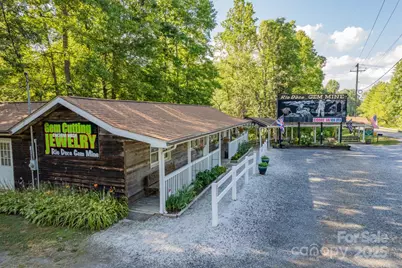 14622 226 Highway, Spruce Pine, NC 28777 - Photo 2