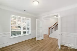 6027 Veld Ct, Charlotte, NC 28215 - Photo 8