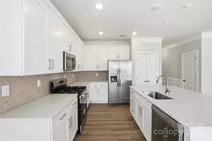 6027 Veld Ct, Charlotte, NC 28215 - Photo 10