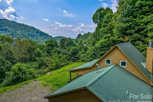 600 Charisma Dr, Marshall, NC 28753 - Photo 2