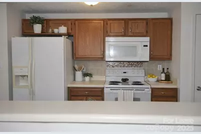 1600 H Arlyn Circle, Charlotte, NC 28213 - Photo 4