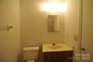 9500 L Shannon Green Dr, Charlotte, NC 28213 - Photo 10