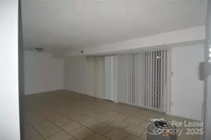 9500 L Shannon Green Dr, Charlotte, NC 28213 - Photo 6