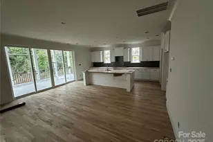 1061 The Glen St, Statesville, NC 28677 - Photo 2