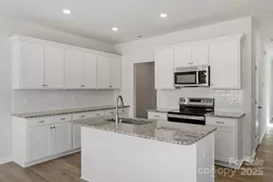 2716 Lehigh Rd, Charlotte, NC 28208 - Photo 2