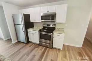 6041 Misty Way Ln, Charlotte, NC 28212 - Photo 6