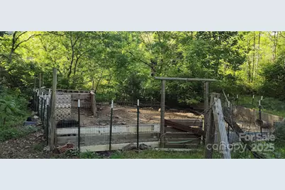 7881 US 25/70 Highway, Marshall, NC 28753 - Photo 30