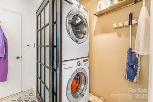 139 Beverly Rd, Asheville, NC 28805 - Photo 10