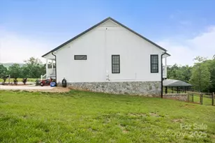 78 Grace Estates Dr, Marion, NC 28752 - Photo 34