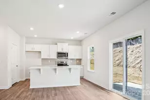 568 Country Oak Dr, Asheville, NC 28804 - Photo 8