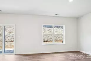 568 Country Oak Dr, Asheville, NC 28804 - Photo 10