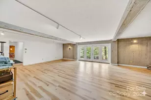 1412 Valmont Dr, Hendersonville, NC 28791 - Photo 28