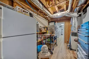 1412 Valmont Dr, Hendersonville, NC 28791 - Photo 38