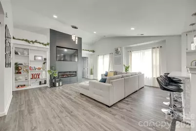 7442 Crestside Lane, Charlotte, NC 28227 - Photo 2