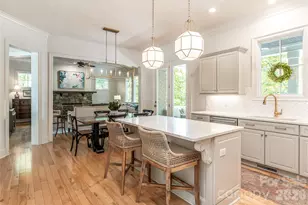 20 E Owl Creek Ln, Fairview, NC 28730 - Photo 4