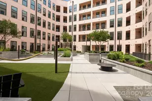 300 E 36th St, Charlotte, NC 28206 - Photo 16