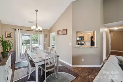 8105 Castlemaine Drive, Matthews, NC 28104 - Photo 4