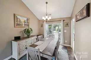 8105 Castlemaine Dr, Matthews, NC 28104 - Photo 6