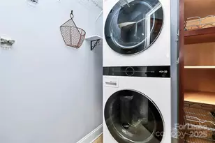 300 W 5th St, Charlotte, NC 28202 - Photo 8