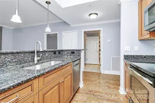 300 W 5th St, Charlotte, NC 28202 - Photo 6
