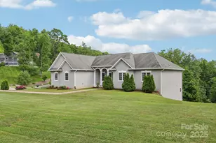 150 Baton Ln, Hendersonville, NC 28792 - Photo 2