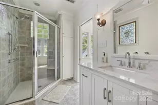 402 W 8th St, Charlotte, NC 28202 - Photo 32