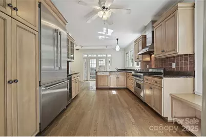 402 W 8th Street, Charlotte, NC 28202 - Photo 12