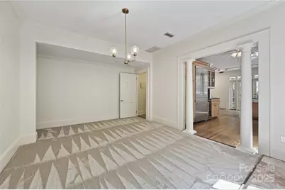 402 W 8th Street, Charlotte, NC 28202 - Photo 10