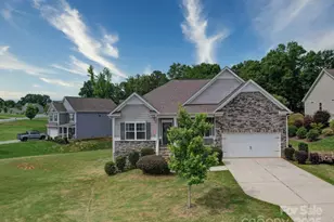 120 Autumn Mist Rd, Statesville, NC 28677 - Photo 2