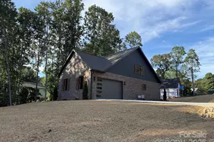 124 Third St SE, Hildebran, NC 28602 - Photo 2