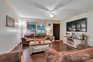 99 Boone St, Spruce Pine, NC 28777 - Photo 6