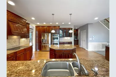 1000 Sarandon Drive, Matthews, NC 28104 - Photo 6