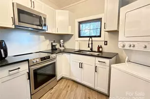 109 Beechwood Ln, Beech Mountain, NC 28604 - Photo 8