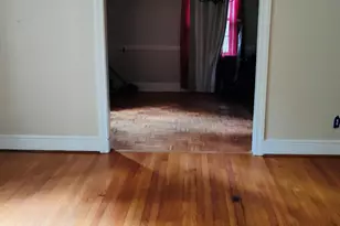 910 Parham St, Henderson, NC 27536 - Photo 2