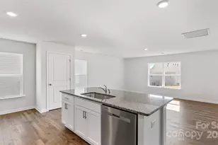 64 Lillian Ln, Hendersonville, NC 28792 - Photo 8