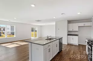 64 Lillian Ln, Hendersonville, NC 28792 - Photo 6