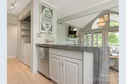 212 W 10th Street #3, Charlotte, NC 28202 - Photo 8