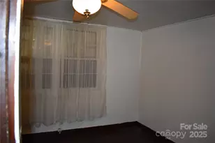 118 4th C St, Marion, NC 28752 - Photo 10