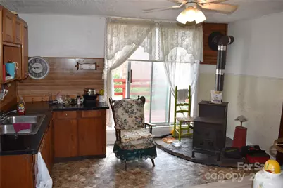 118 Fourth C Street, Marion, NC 28752 - Photo 8