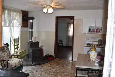 118 Fourth C Street, Marion, NC 28752 - Photo 6