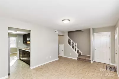 9464 Lexington Circle #B, Charlotte, NC 28213 - Photo 4