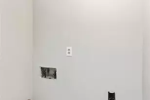 9464 Lexington Cir, Charlotte, NC 28213 - Photo 10