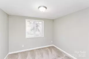 9464 Lexington Cir, Charlotte, NC 28213 - Photo 16