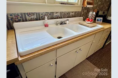 4689 Lakeview Acres Road, Valdese, NC 28690 - Photo 24