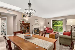 304 Abbey Cir, Asheville, NC 28805 - Photo 6